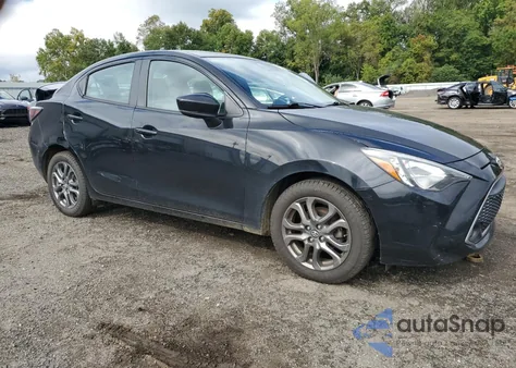 2019 Toyota Yaris L z USA, uszkodzony, nr VIN 3MYDLBYV4KY500757